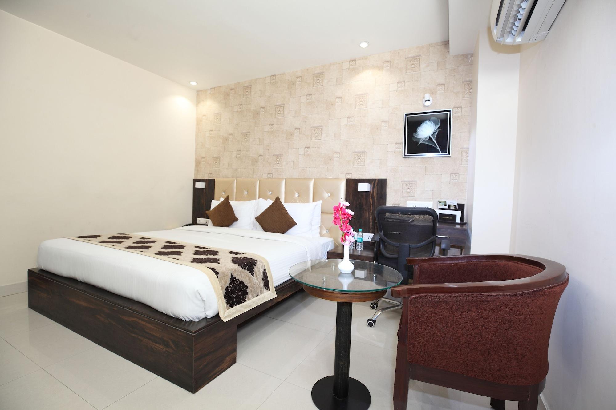 Pinnacle By Click Hotels, Lakhnau Kültér fotó