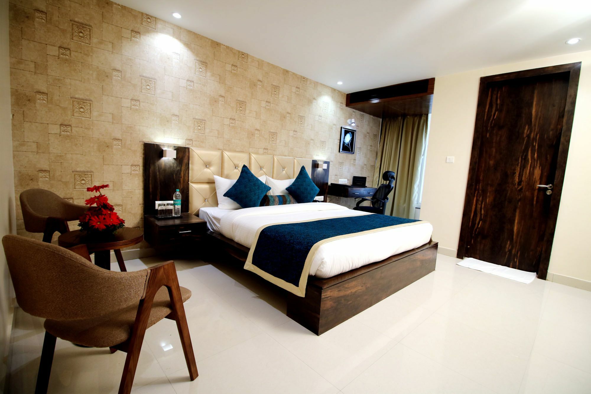 Pinnacle By Click Hotels, Lakhnau Kültér fotó