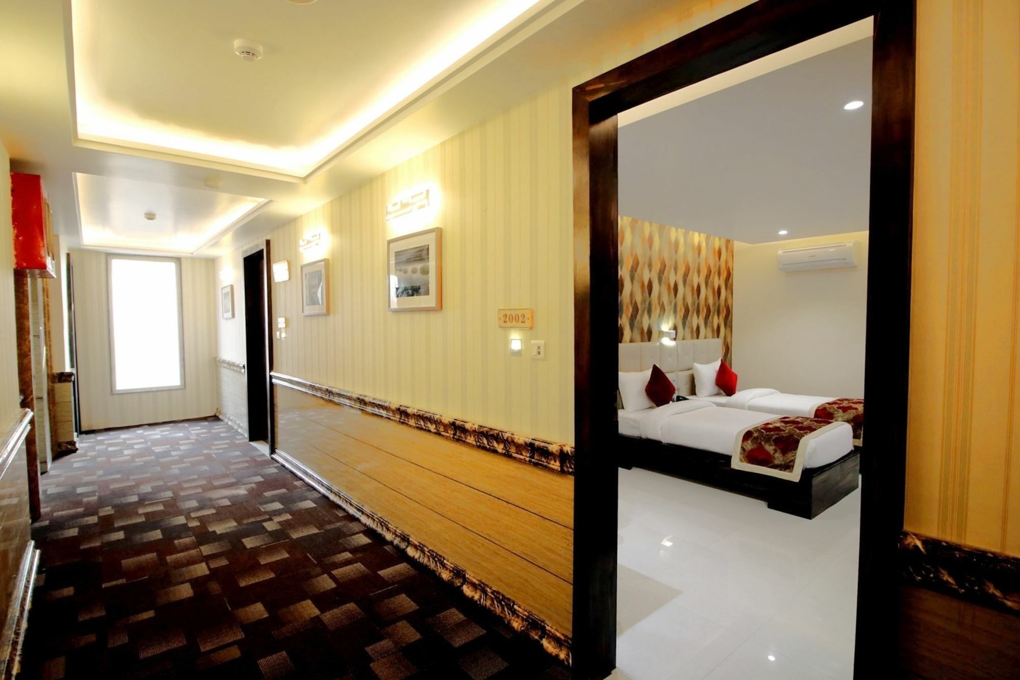 Pinnacle By Click Hotels, Lakhnau Kültér fotó